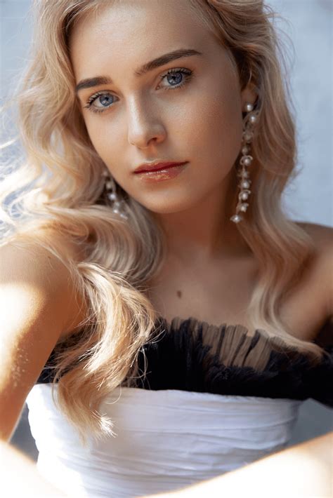 Glowstaff™ Modelagentur: Female Model Management und Bookings