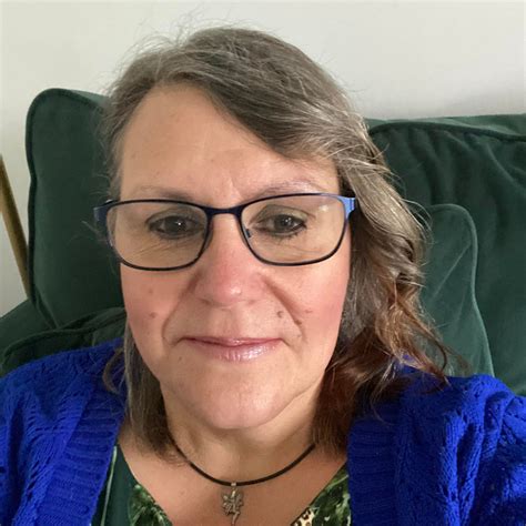 Nottinghamshire - Why learn British Sign Language? 👉 BSL helps you talk