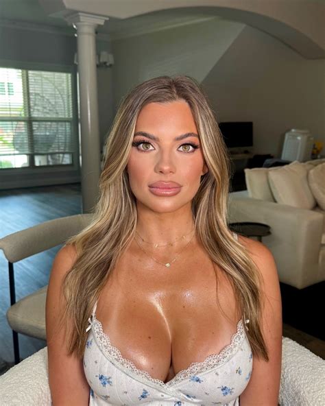 Nashville Makeup Artist (@emilymarlowmakeup) • Instagram photos and videos