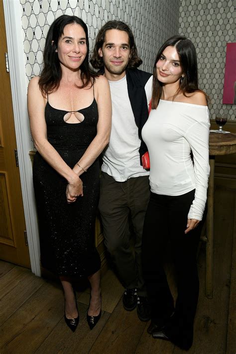 Emily Ratajkowski Braless White Top Sexy Boobs Nipples - Hot Celebs Home