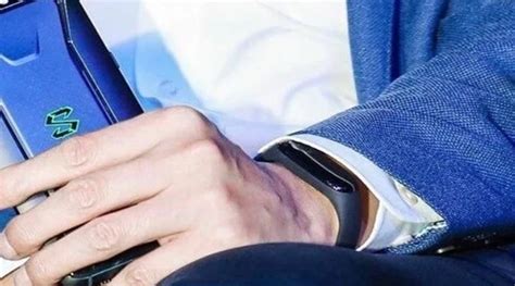 Xiaomi опубликовала первый официальный тизер Mi Band 3