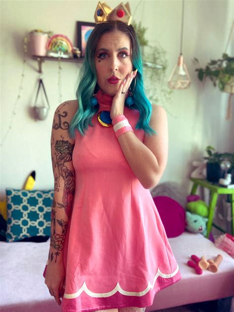 TW Pornstars - 2 pic. Nikki Zee 💎. Twitter. Princess 👑 Peach cosplay