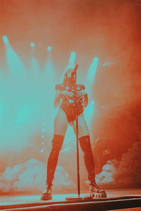 Tove Lo: Dirt Femme - Lucid Magazine