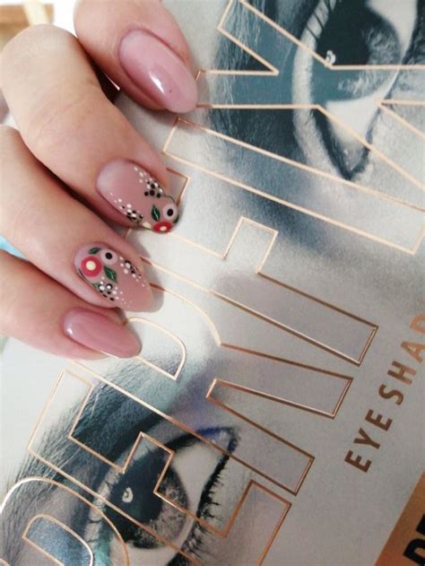 Нюдовый маникюр цветы | Nails