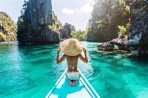 Suka Santai di Pantai? Ini 7 Pantai Terindah di Dunia yang Wajib ...