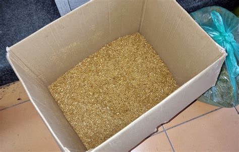 ЗАПЛЕНА У ЖАБЉУ Нашли му у кући 30 килограма дувана, дигиталну вагу и ...