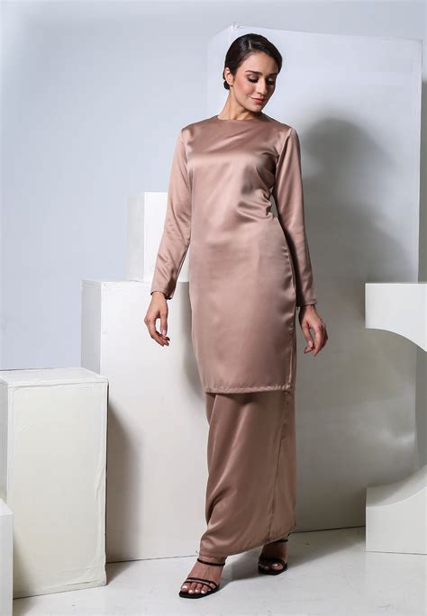 BAJU KURUNG – AMAR AMRAN