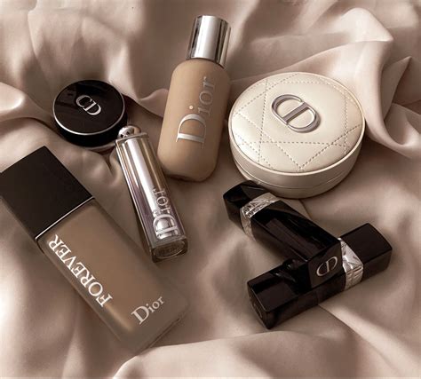 Эстетика Dior | Dior makeup, Makeup spray, Luxury makeup