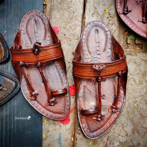 Kolhapuri chappal for men | Buy kolhapuri chappal online | Kolhapuri ...