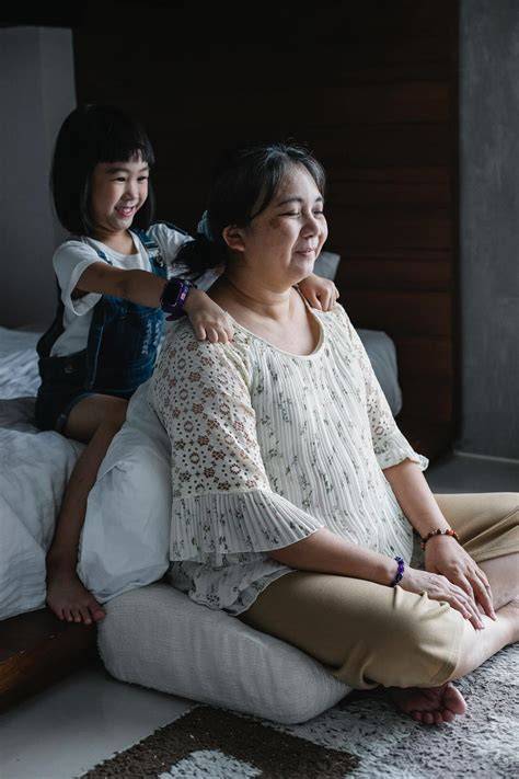 The History of Chair Massage: The Surprising Backstory | Nivati