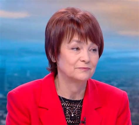 Говорителят на ЦИК Росица Матева обясни защо в избирателните списъци ...