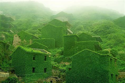 Gallery of Gallery: Mystical Photos of an Abandoned Chinese Village - 1