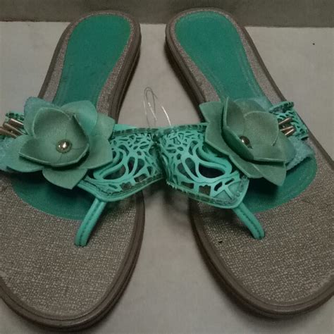 Grendha, Women's Fashion, Footwear, Slippers and slides on Carousell