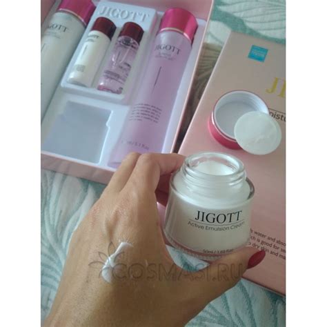 Jigott Essence Moisture Skin Care 3 Set: отзывы, состав, способ применения