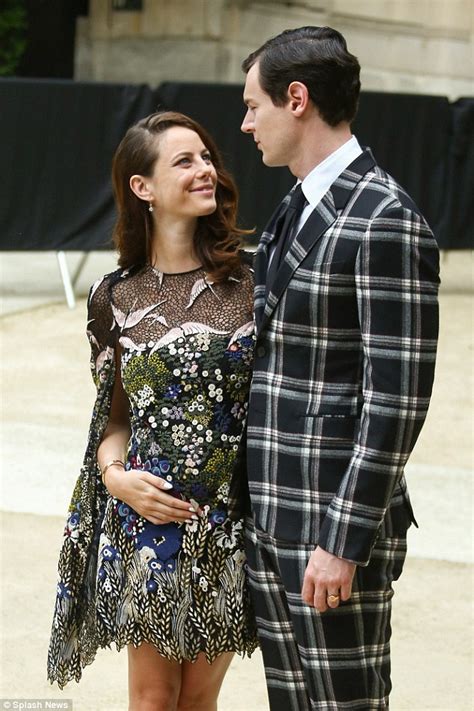 Kaya Scodelario out for the first time since revealing she's expecting ...