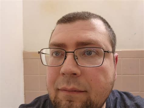 Fix eyes request $10 for best : r/PhotoshopRequest