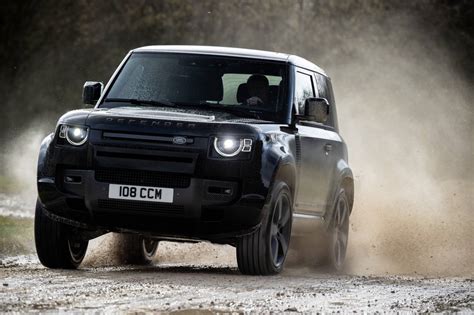 More Power! 2022 Land Rover Defender Gets Supercharged V8 | GearJunkie