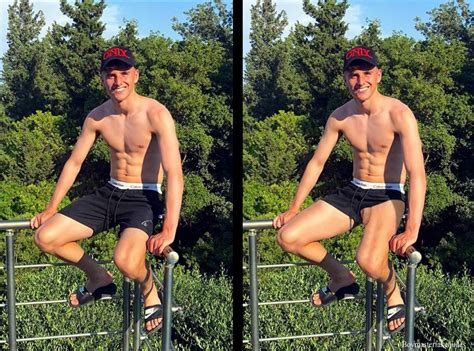 Boymaster Fake Nudes: Mason Mount , English football player gets naked.