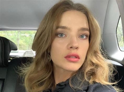 Водянова появилась на показе Dior без нижнего белья | WOMAN