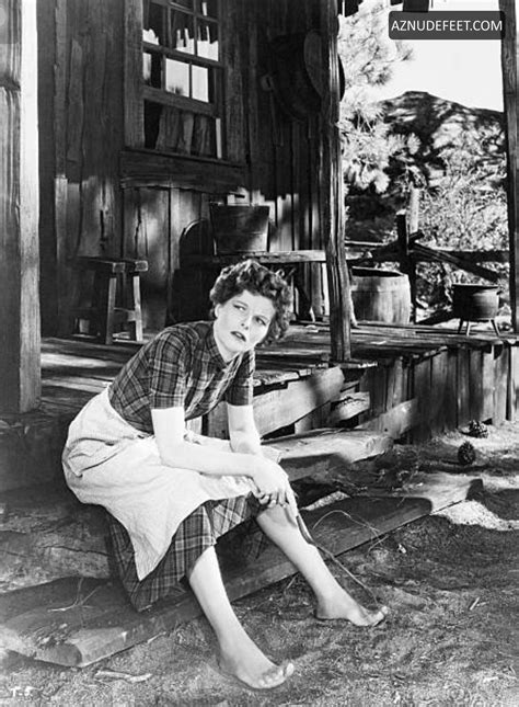 KATHARINE HEPBURN Feet - AZNudeFeet
