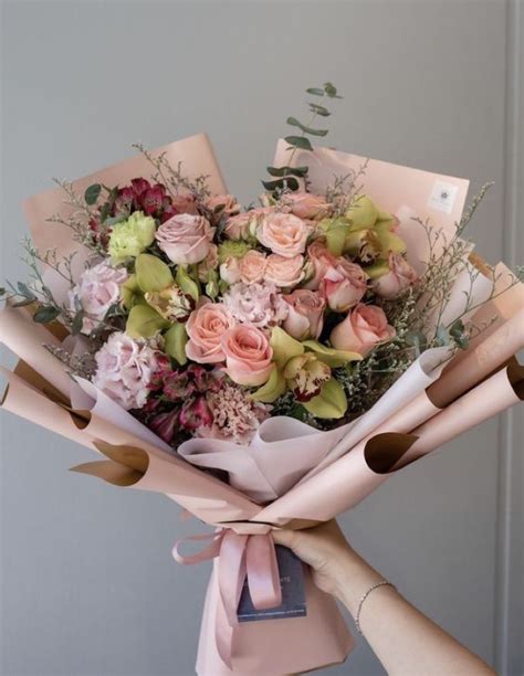 Роскошный букет | Artificial flower bouquet, Flowers bouquet gift ...