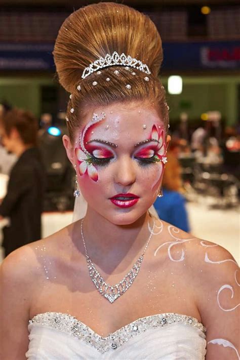 Pin by Oxana Behtold on Макияж свадебный | Artistry makeup, Face art ...