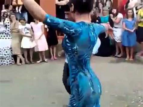 Эротик лезгинка Парень ели держит себя в руках! - YouTube