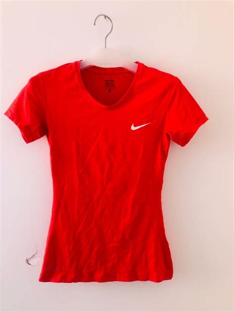 Nike Dry fit original, Olah Raga, Baju Olahraga on Carousell