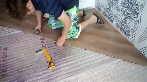 Как уложить ламинат по диагонали самому 2. Обходим стояк отопления ...