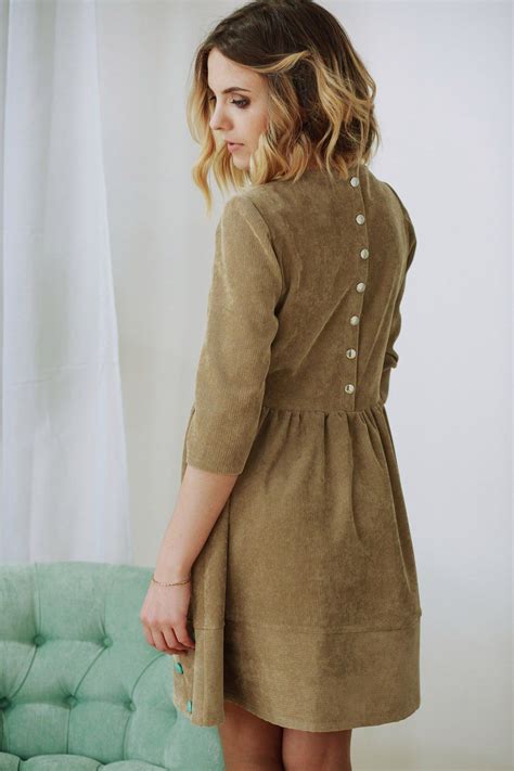 Вельветовое платье с бусинами Classy Outfits, Pretty Outfits, Casual ...