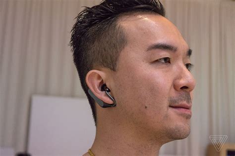 sonys xperia ear sound  youre    mall  verge