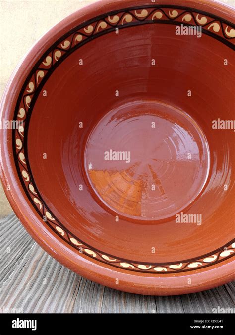 handmade ceramic pottery Stock Photo - Alamy