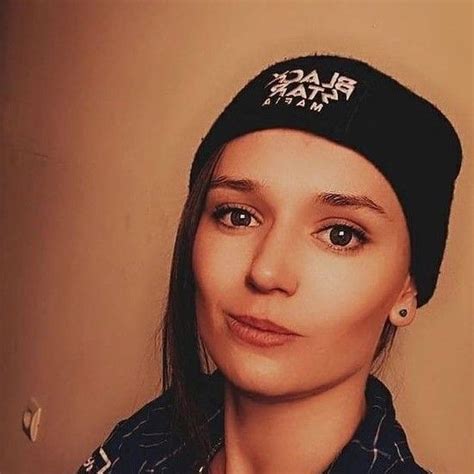 Участница шоу "Пацанки" Юлия Михайлова выпала с 22 этажа в Рязани