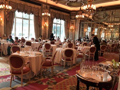 overyourhead: Putting On The Ritz...