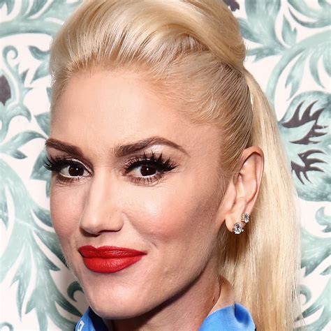 Gwen Stefani Natural Hair Color : Gwen Stefani's newest hair style ...