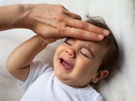 Flu symptoms in babies: How to spot the flu | BabyCenter