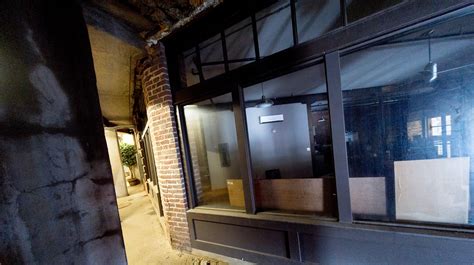 Behind The Scenes Of Knoxville Craigslist's Most Bizarre Listings Image 15