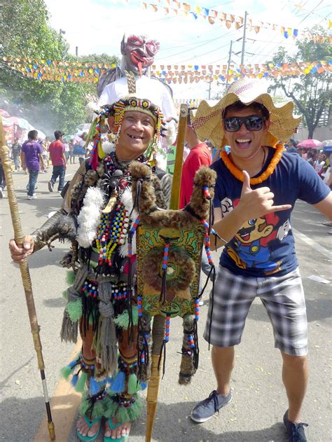 The Travel Junkie: Sinulog Festival 2013
