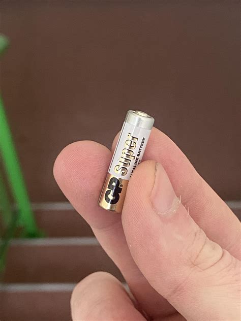 This tiny battery I’ve found on the stairs of local clinic : r/TinyUnits