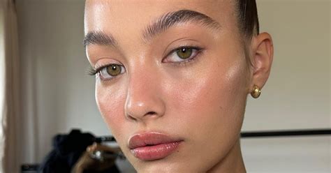 The Best Summer 2023 Makeup Looks Are Taking 'Effortless' To New Heights