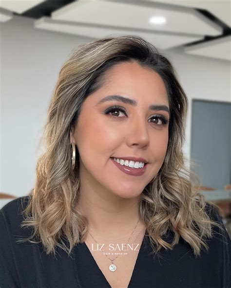 Liz Saenz - Hair & Make Up | 🍂 Si buscas resaltar tu mirada cautivadora