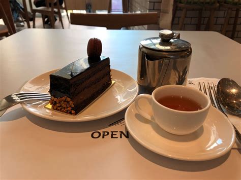 Baskin’ Bangkok – Oh, border!