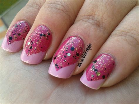 Skeleton nails: Diseño facil de uñas en color rosa