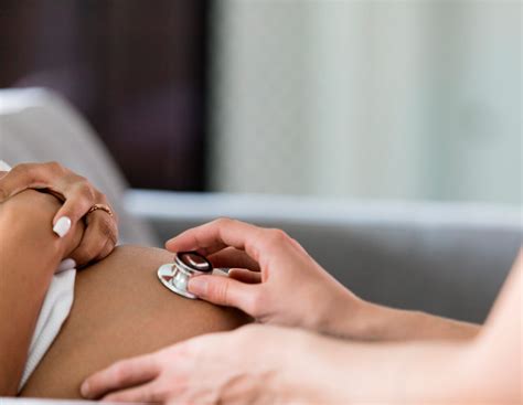 Os Movimentos do Bebê na Barriga: Qual sensação? Fases e Dicas - La Luna