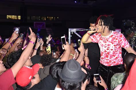 Trippie Redd's New Girlfriend: PDA Video Confirms Future Music