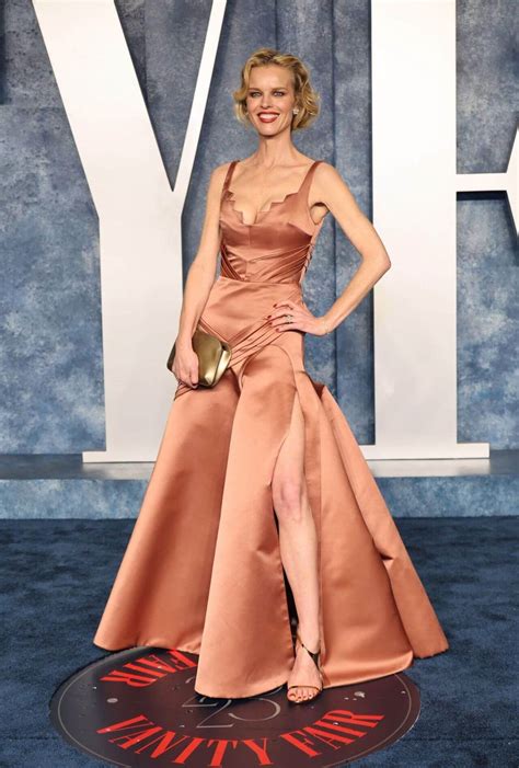Eva Herzigova's Style, Pictures and Sophisticated Outfits - K4 Fashion