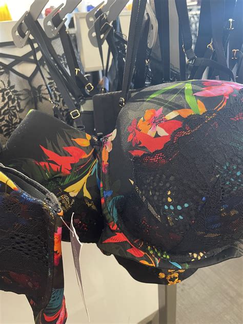 ♡♥Jans♡♥ on Twitter: "I found the cutest bra and it was too big and