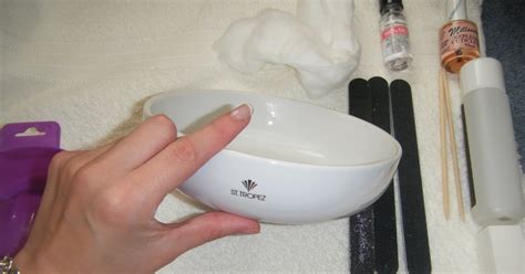 How to remove false nails without damage to your natural nails ...
