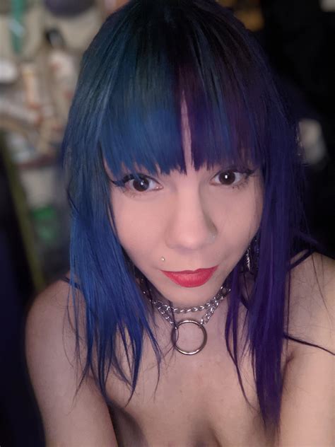 Fionacrimson follow :) xoxo | Scrolller