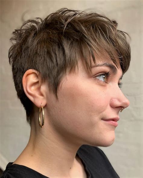 50 Pixie Haircuts with Bangs for Short Hair Inspiration - Hair Adviser